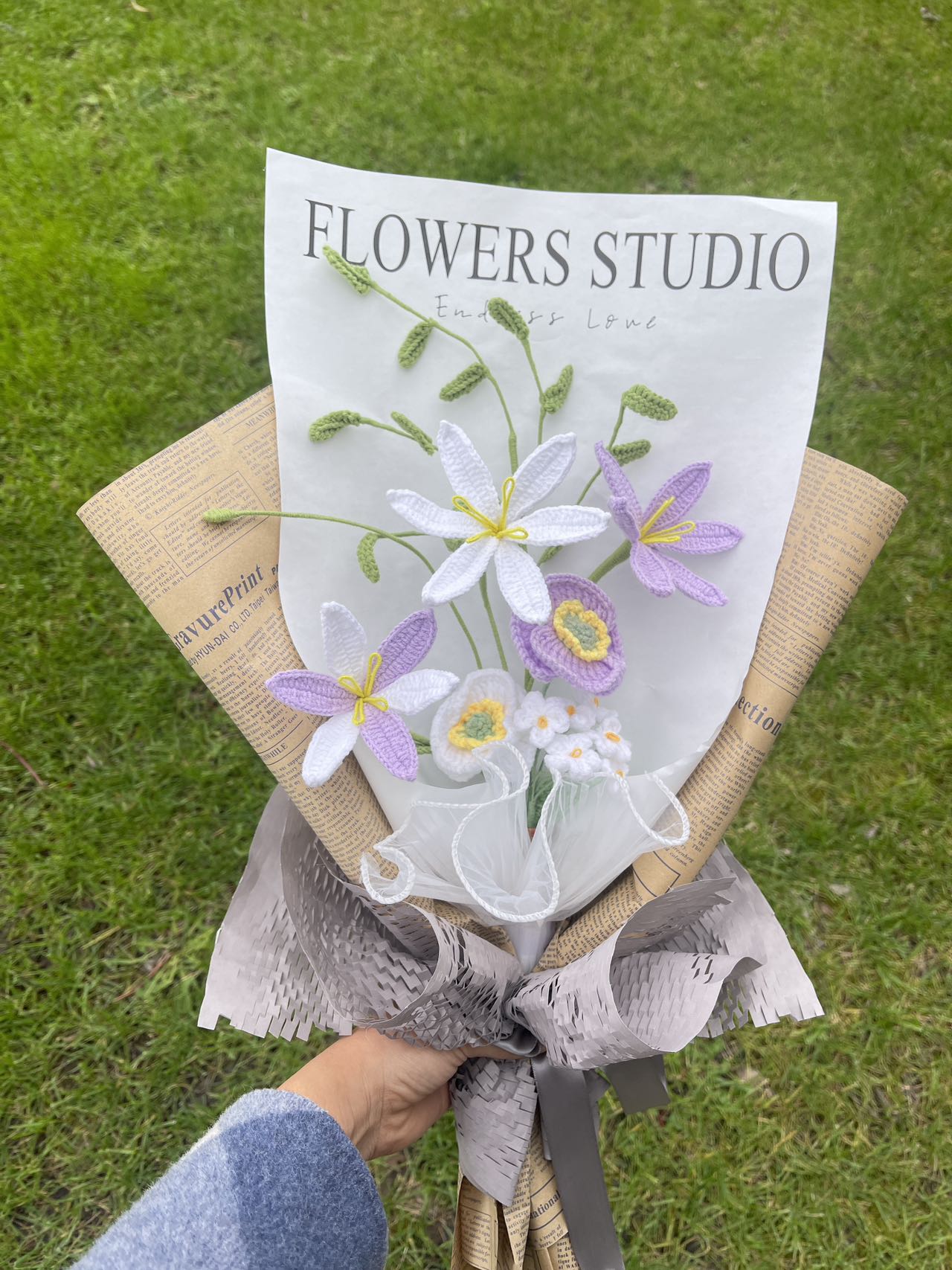 Premade Crochet poppy bouquets