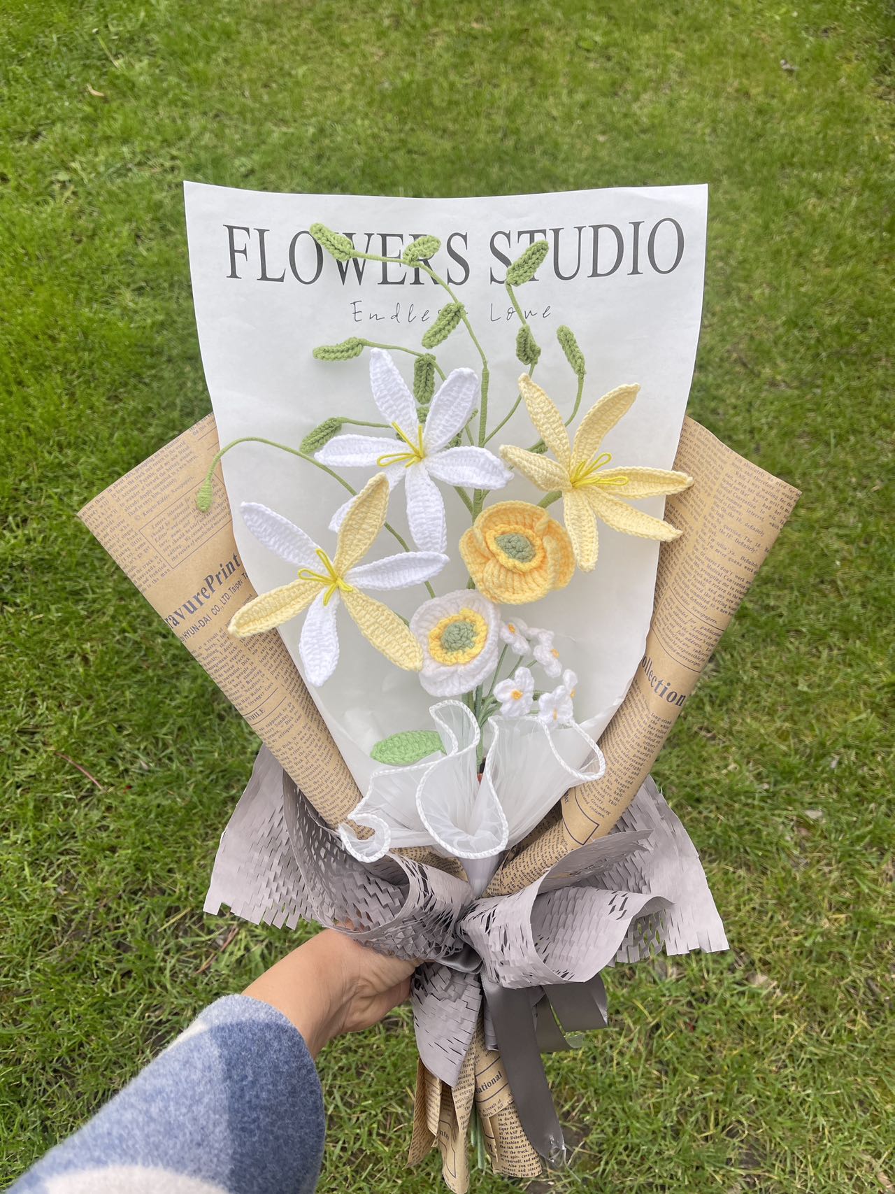 Premade Crochet poppy bouquets