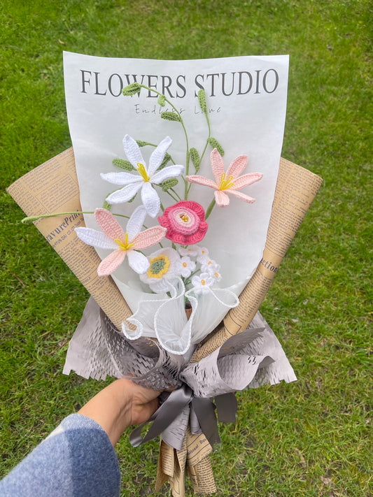 Premade Crochet poppy bouquets